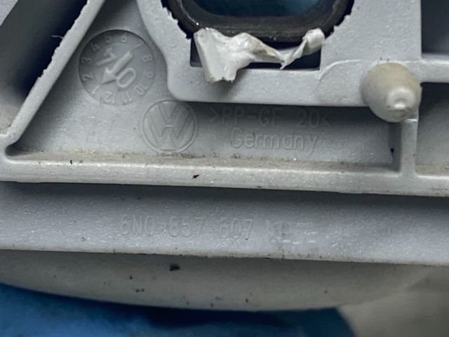 bontott VW POLO IV Jobb hátsó Kapaszkodó (Felső)