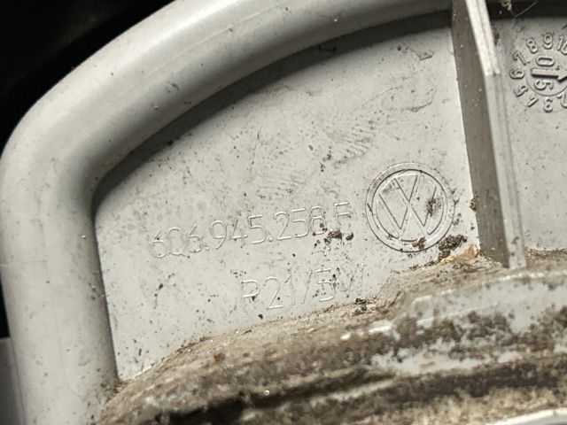 bontott VW POLO IV Jobb Hátsó Lámpa