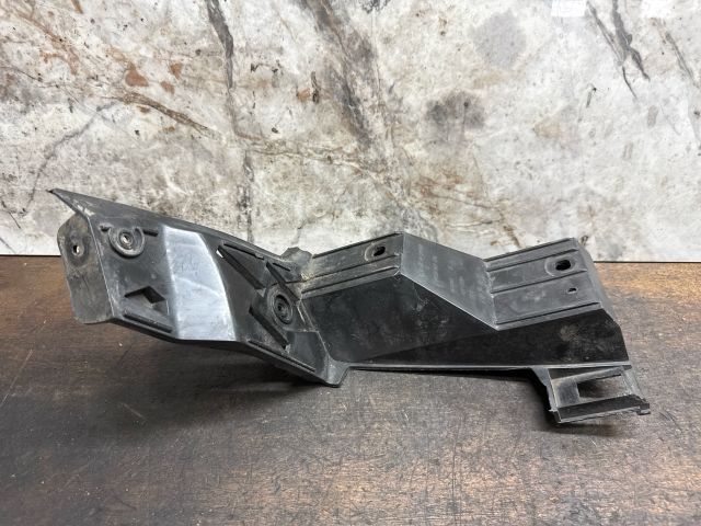 bontott VW POLO IV Jobb hátsó Lökhárító Tartó (Műanyag)