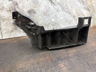 bontott VW POLO IV Jobb hátsó Lökhárító Tartó (Műanyag)