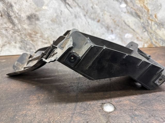 bontott VW POLO IV Jobb hátsó Lökhárító Tartó (Műanyag)