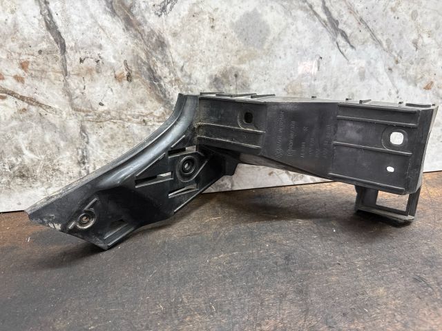 bontott VW POLO IV Jobb hátsó Lökhárító Tartó (Műanyag)