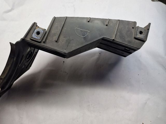 bontott VW POLO IV Jobb hátsó Oldal Lökhárító Tartó (Műanyag)