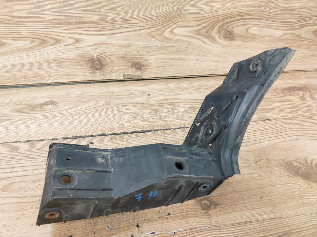 bontott VW POLO IV Jobb hátsó Oldal Lökhárító Tartó (Műanyag)