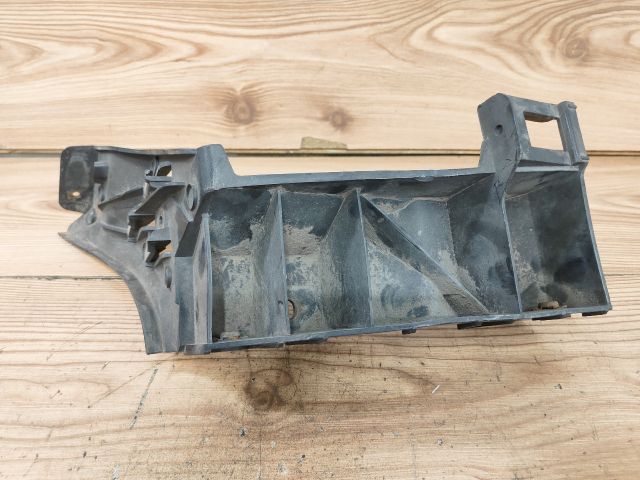 bontott VW POLO IV Jobb hátsó Oldal Lökhárító Tartó (Műanyag)