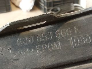 bontott VW POLO IV Jobb Ködlámpa Rács