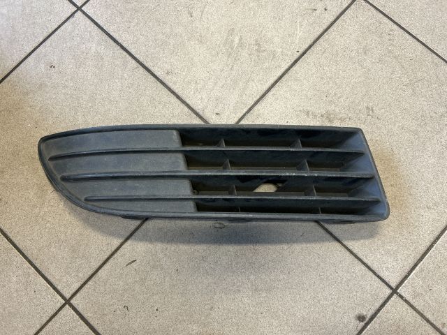 bontott VW POLO IV Jobb Ködlámpa Rács