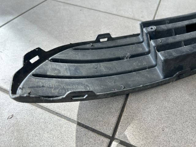 bontott VW POLO IV Jobb Ködlámpa Rács