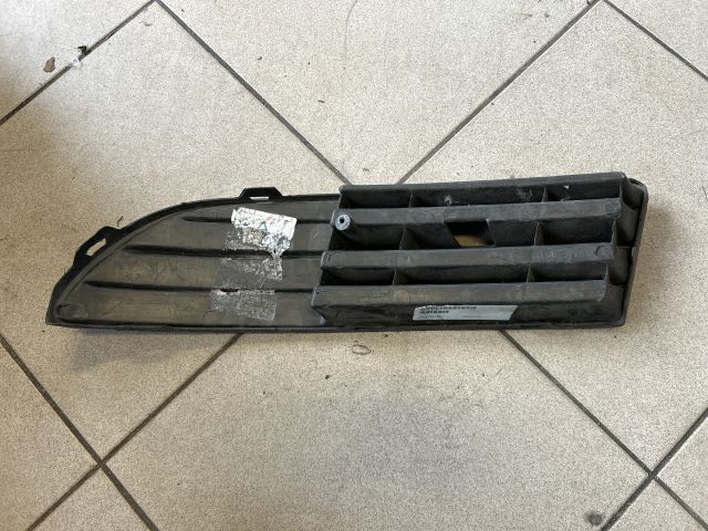 bontott VW POLO IV Jobb Ködlámpa Rács