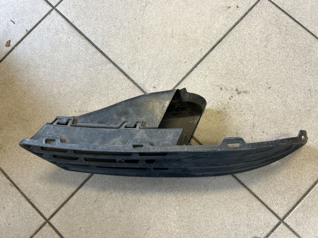 bontott VW POLO IV Jobb Ködlámpa Rács