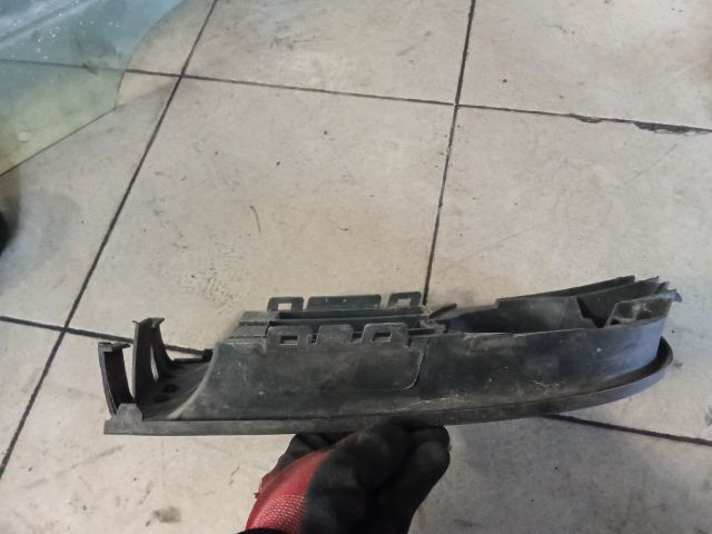 bontott VW POLO IV Jobb Ködlámpa Rács