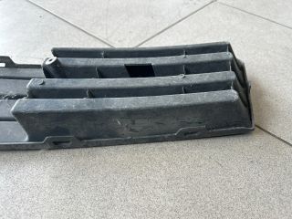 bontott VW POLO IV Jobb Ködlámpa Rács