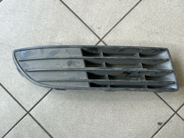 bontott VW POLO IV Jobb Ködlámpa Rács