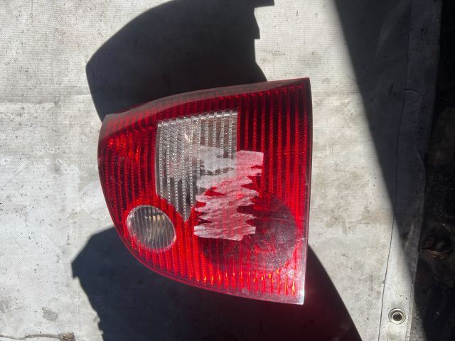 bontott VW POLO IV Jobb Külső Hátsó Lámpa