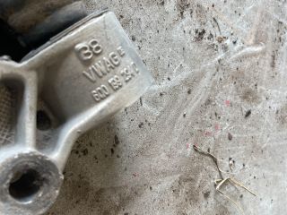 bontott VW POLO IV Jobb Lengőkar Tartó