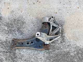 bontott VW POLO IV Jobb Lengőkar Tartó