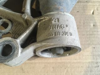 bontott VW POLO IV Jobb Lengőkar Tartó