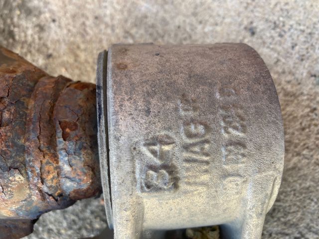 bontott VW POLO IV Jobb Lengőkar Tartó