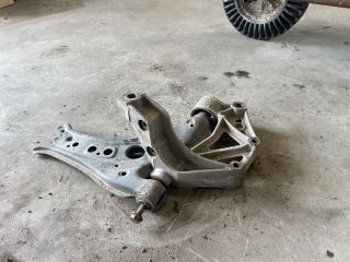 bontott VW POLO IV Jobb Lengőkar Tartó