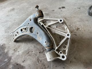 bontott VW POLO IV Jobb Lengőkar Tartó