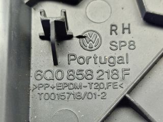 bontott VW POLO IV Jobb Műszerfal Oldalkárpit