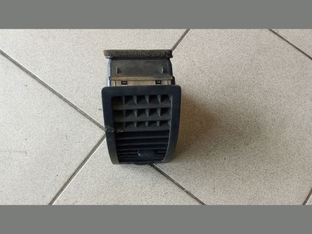 bontott VW POLO IV Jobb Szellőző