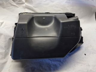 bontott VW POLO IV Kesztyűtartó