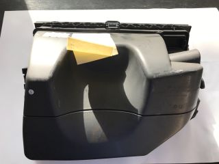 bontott VW POLO IV Kesztyűtartó