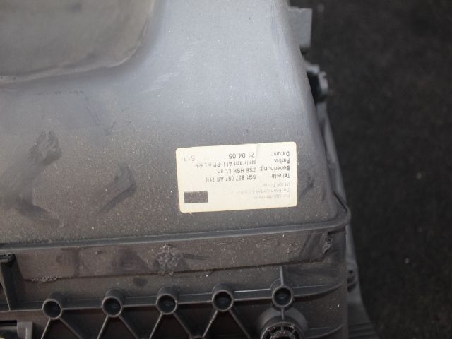 bontott VW POLO IV Kesztyűtartó