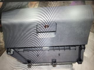 bontott VW POLO IV Kesztyűtartó