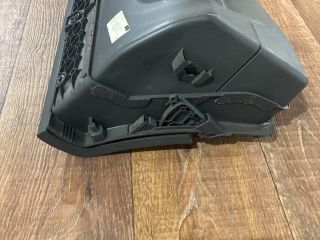 bontott VW POLO IV Kesztyűtartó