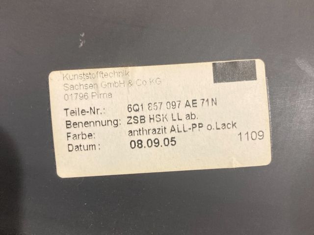 bontott VW POLO IV Kesztyűtartó