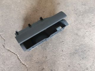 bontott VW POLO IV Kesztyűtartó