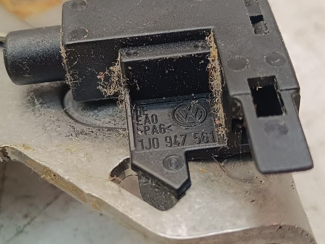 bontott VW POLO IV Kézifék Kar