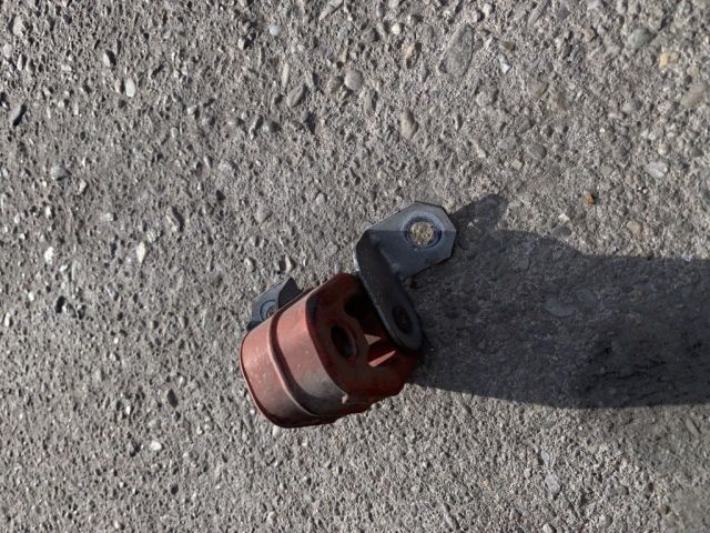 bontott VW POLO IV Kipufogó Tartó