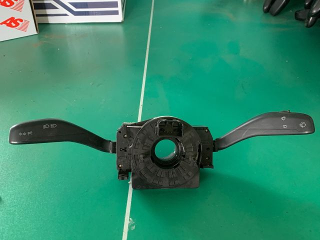 bontott VW POLO IV Komplett Kormánykapcsoló (Bajuszkapcsoló)