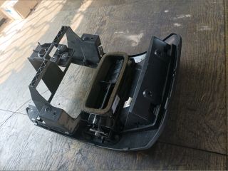 bontott VW POLO IV Középkonzol Keret