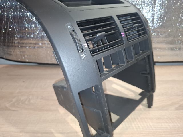 bontott VW POLO IV Középső Szellőző