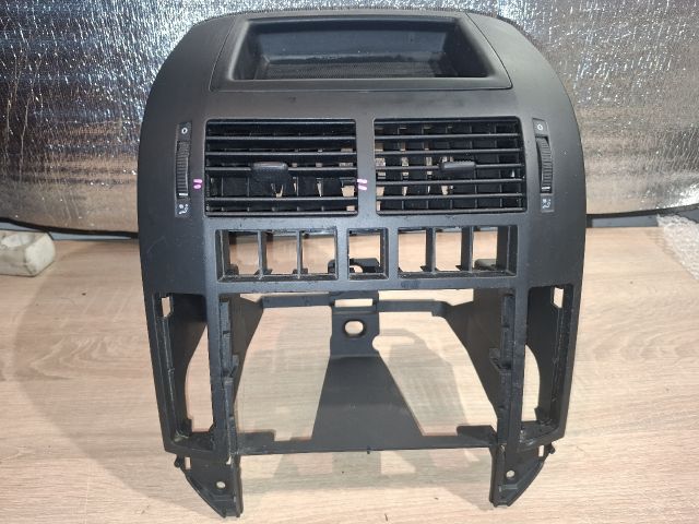 bontott VW POLO IV Középső Szellőző