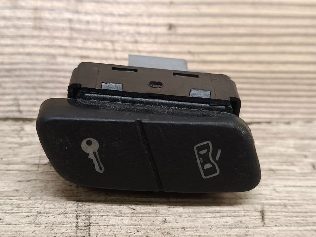 bontott VW POLO IV Központizár Kapcsoló