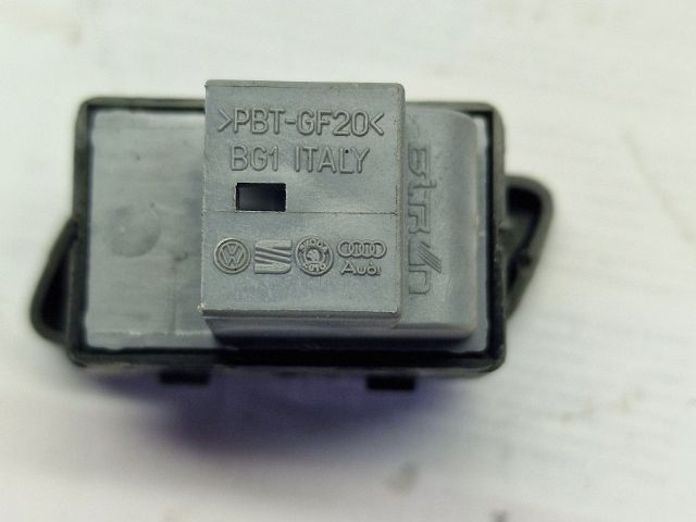 bontott VW POLO IV Központizár Kapcsoló