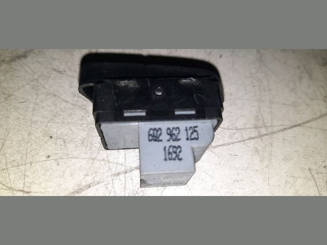 bontott VW POLO IV Központizár Kapcsoló