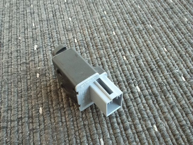 bontott VW POLO IV Központizár Kapcsoló