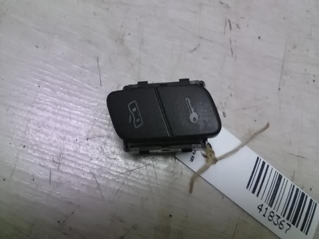 bontott VW POLO IV Központizár Kapcsoló