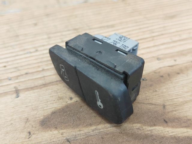 bontott VW POLO IV Központizár Kapcsoló