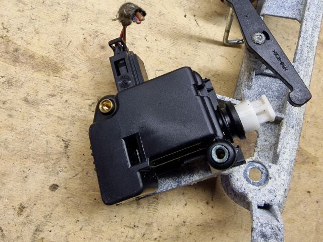 bontott VW POLO IV Központizár Motor Csomagtérajtó