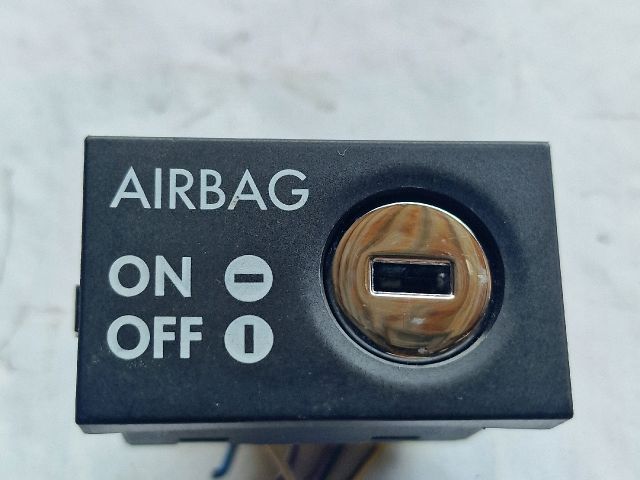 bontott VW POLO IV Légzsák Kapcsoló