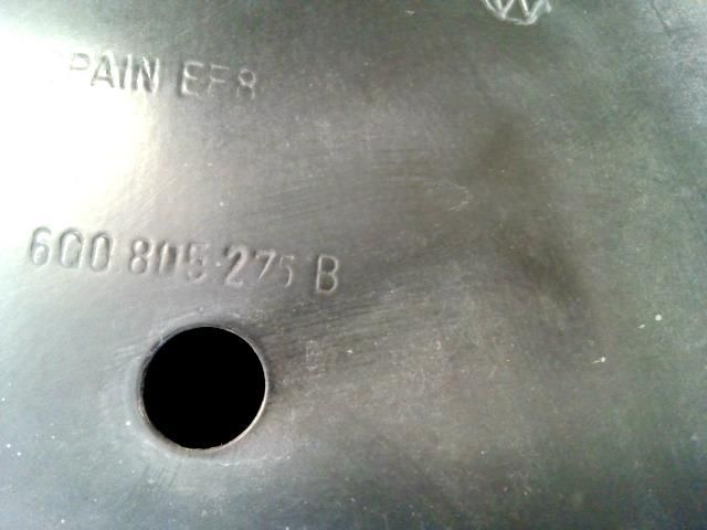 bontott VW POLO IV Levélrács Tartó