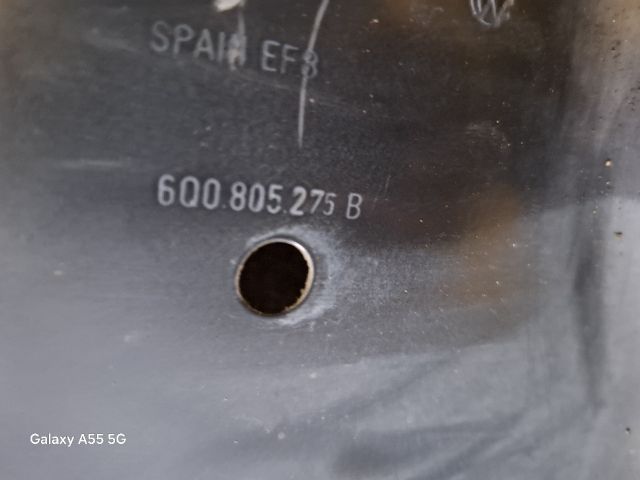 bontott VW POLO IV Levélrács Tartó