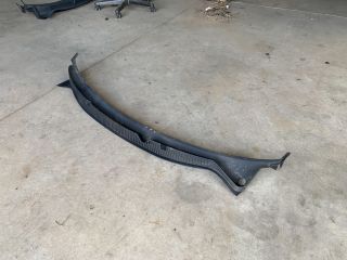 bontott VW POLO IV Levélrács